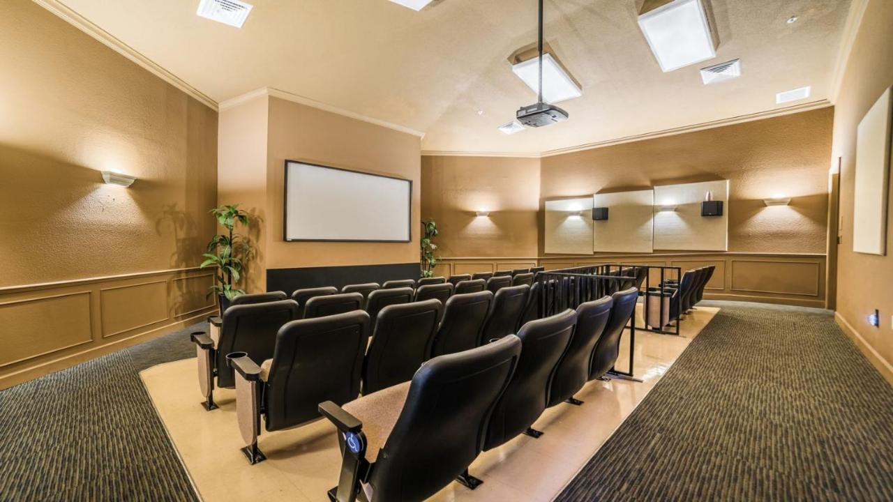 Near Disney! Spacious 5Br Resort Home With Private Pool, Hot Tub And Theater! 올랜도 외부 사진